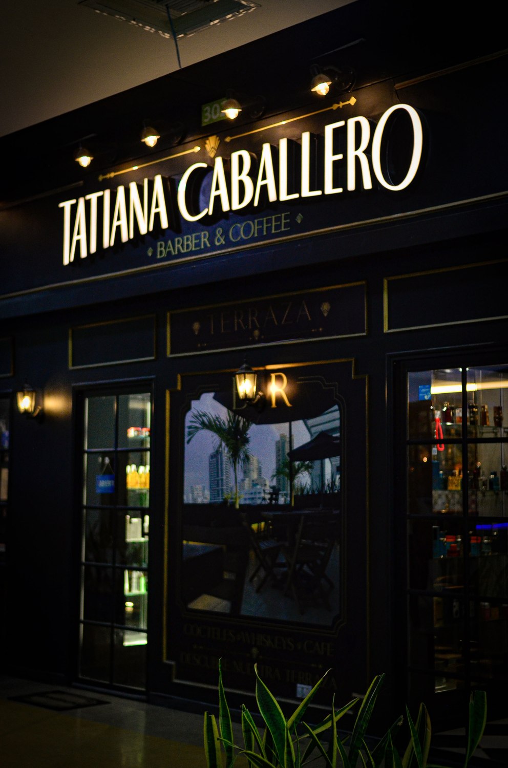 Tatiana Caballero Barber & Coffee